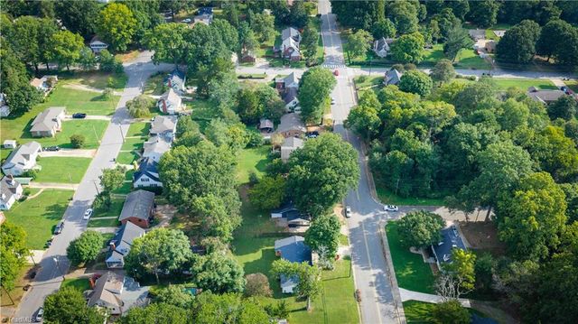 3247 Konnoak Drive, Winston-salem, NC 27127