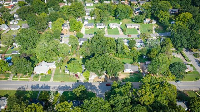 3247 Konnoak Drive, Winston-salem, NC 27127