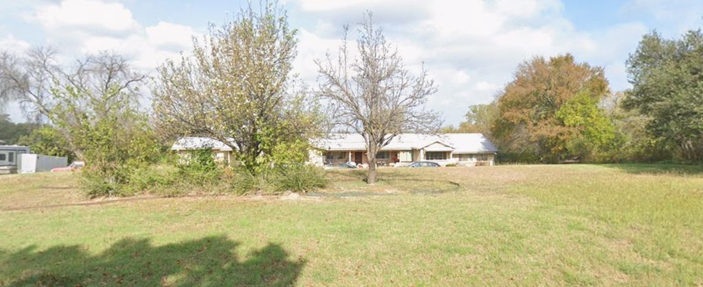 2700 N Valley Mills Drive, Waco, TX 76710