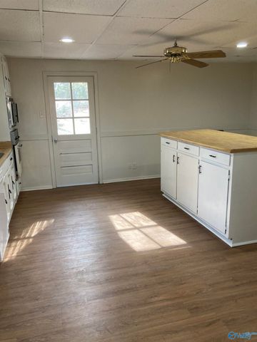 3205 Hillandale Road, Huntsville, AL 35816