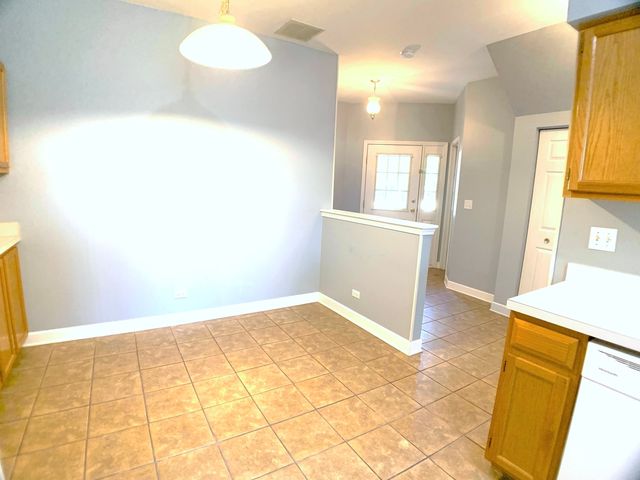 84 Harvest Gate, Lake In The Hills, IL 60156