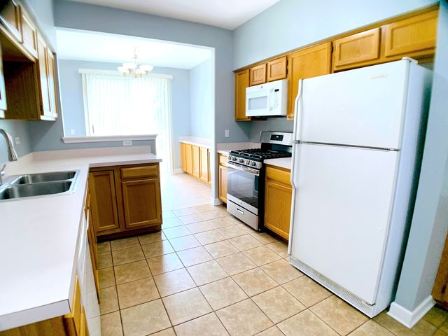 84 Harvest Gate, Lake In The Hills, IL 60156