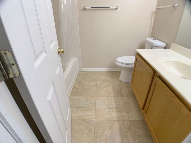 84 Harvest Gate, Lake In The Hills, IL 60156