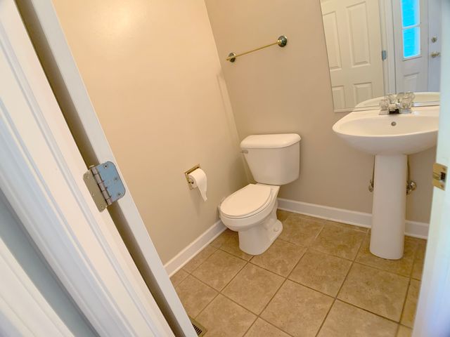 84 Harvest Gate, Lake In The Hills, IL 60156