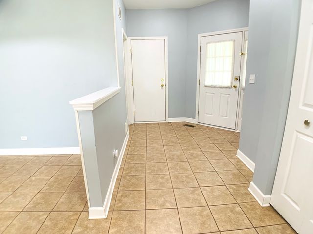 84 Harvest Gate, Lake In The Hills, IL 60156