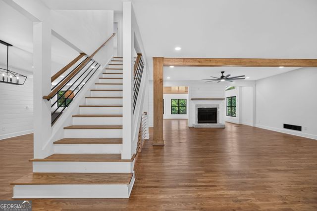 5098 Gwendolyn Court NW, Acworth, GA 30101