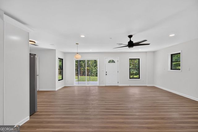 5098 Gwendolyn Court NW, Acworth, GA 30101