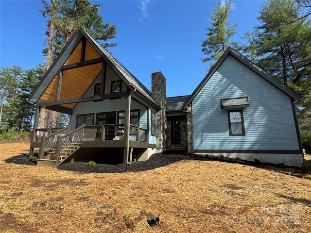 154 Osceola Road, Hendersonville, NC 28739