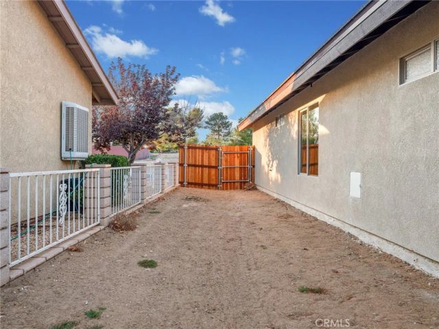 13835 Burning Tree Drive, Victorville, CA 92395