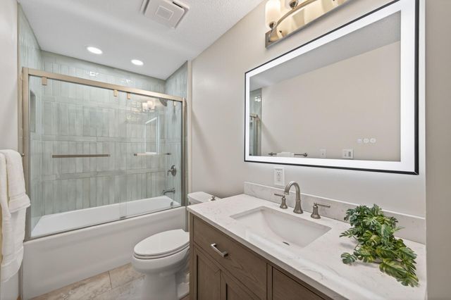 61 Quant Court S, Lakeland, MN 55043