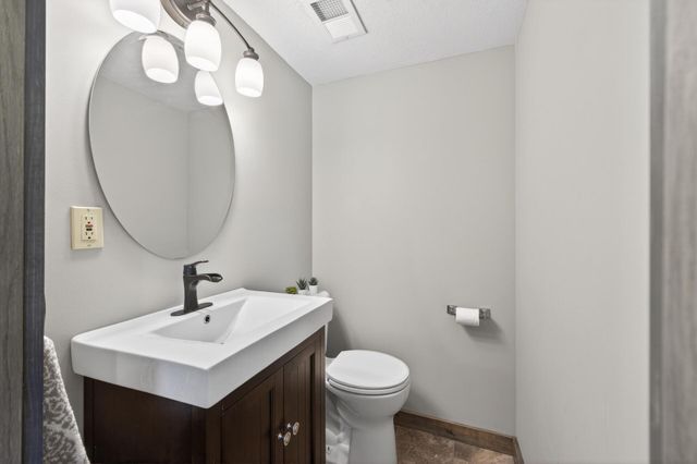 61 Quant Court S, Lakeland, MN 55043