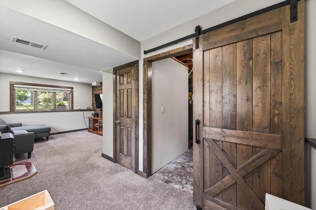 61 Quant Court S, Lakeland, MN 55043