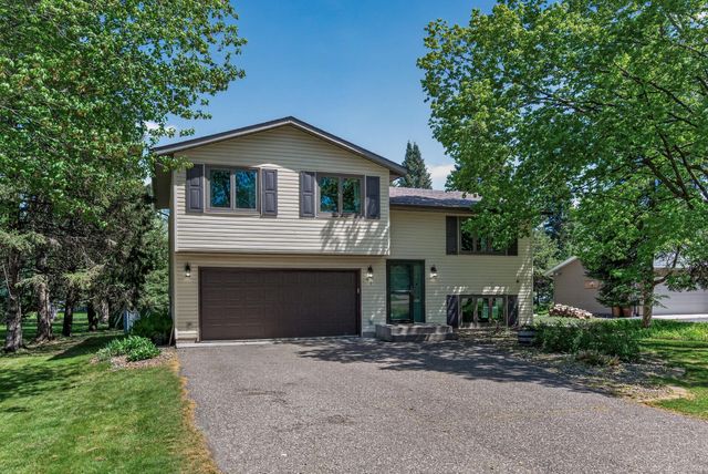 61 Quant Court S, Lakeland, MN 55043