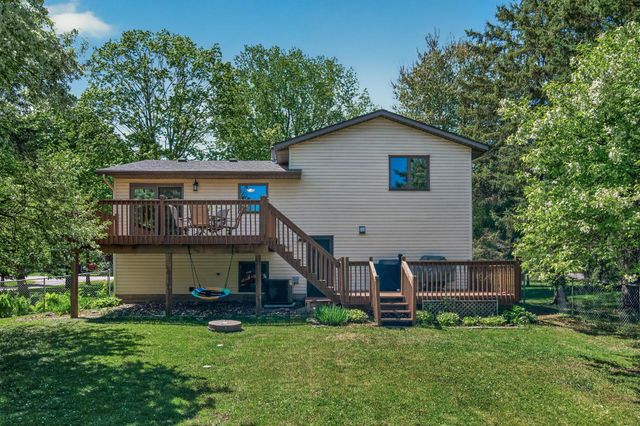 61 Quant Court S, Lakeland, MN 55043