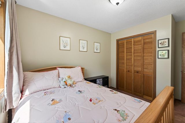 61 Quant Court S, Lakeland, MN 55043