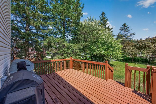 61 Quant Court S, Lakeland, MN 55043