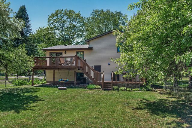 61 Quant Court S, Lakeland, MN 55043