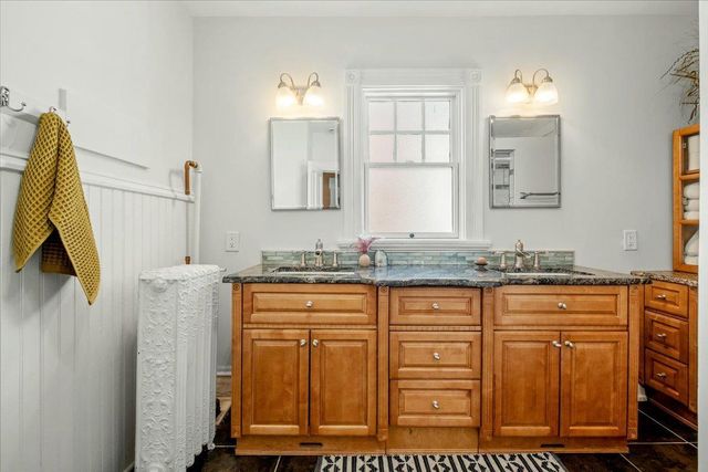 73 Clarence Avenue SE, Minneapolis, MN 55414