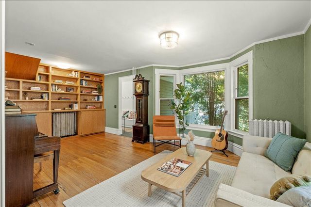 73 Clarence Avenue SE, Minneapolis, MN 55414