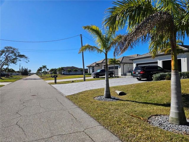 731 NW 38th PL, Cape Coral, FL 33993