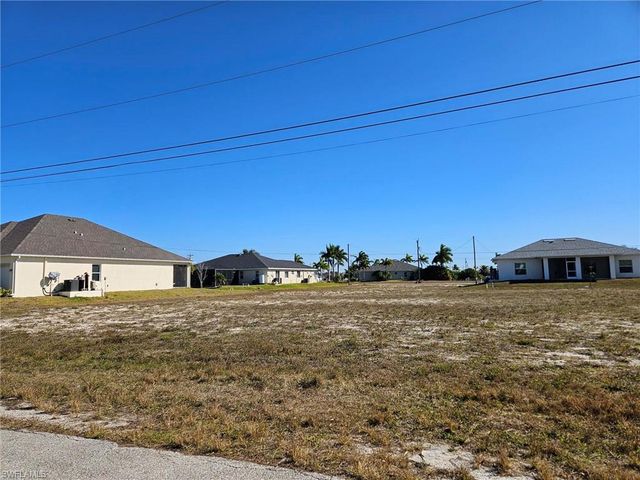 731 NW 38th PL, Cape Coral, FL 33993