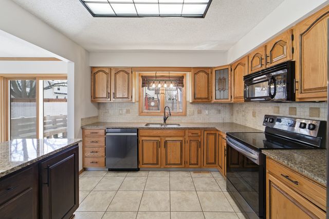 1420 NW 91st Street, Clive, IA 50325