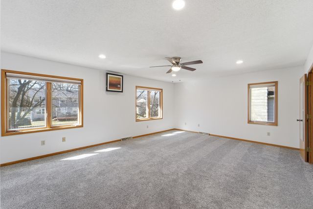 1420 NW 91st Street, Clive, IA 50325