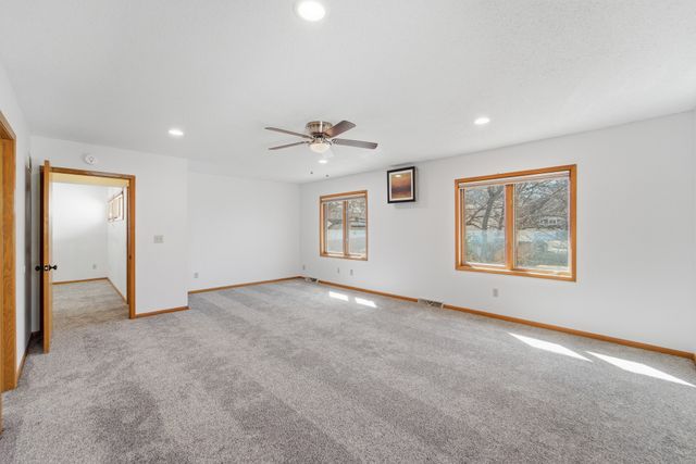 1420 NW 91st Street, Clive, IA 50325