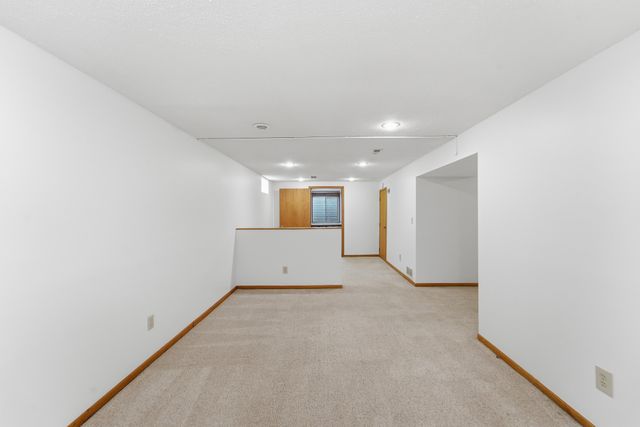 1420 NW 91st Street, Clive, IA 50325