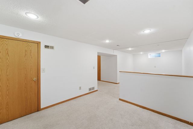 1420 NW 91st Street, Clive, IA 50325