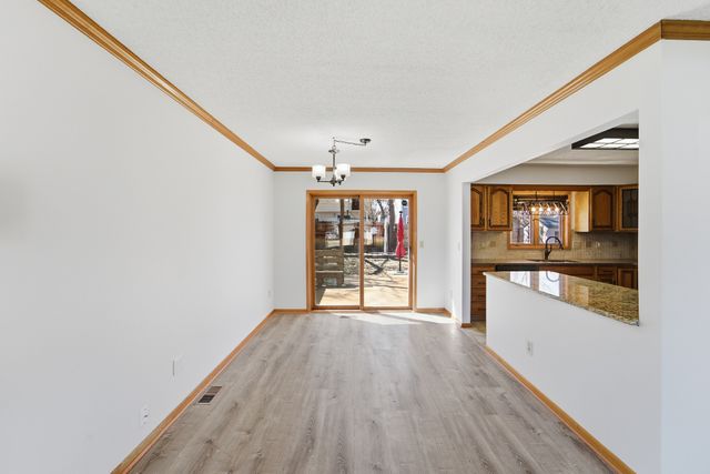 1420 NW 91st Street, Clive, IA 50325