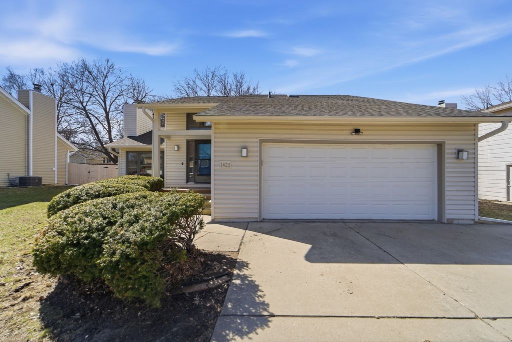 1420 NW 91st Street, Clive, IA 50325