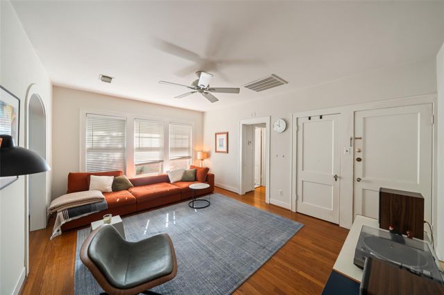 1612 Kipling Street, Houston, TX 77006