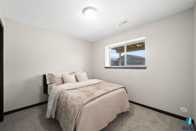 9425 W Liam St Street, Sioux Falls, SD 57106