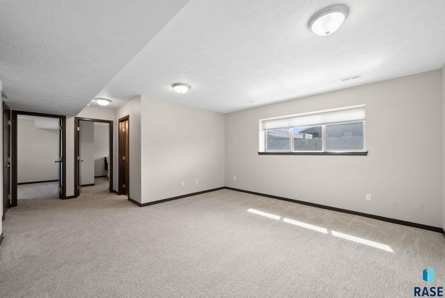 9425 W Liam St Street, Sioux Falls, SD 57106