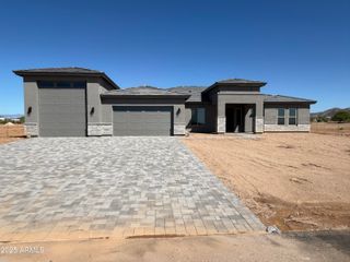 1920 E Creek Canyon Road, Phoenix, AZ 85086