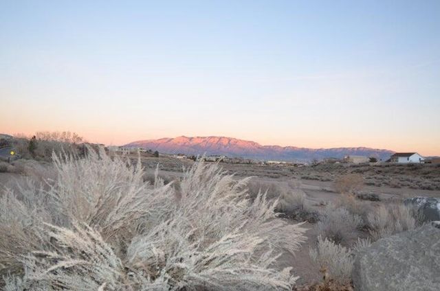 5304 Bandelier Drive NW, Albuquerque, NM 87114