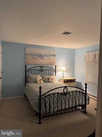 4 NARBERTH PL, Southampton, NJ 08088