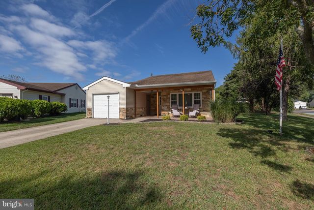 4 NARBERTH PL, Southampton, NJ 08088