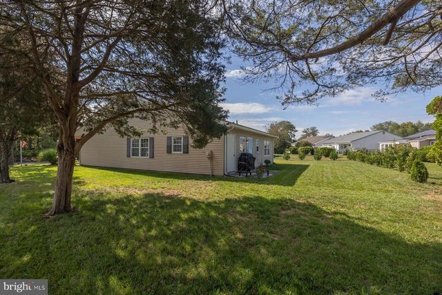 4 NARBERTH PL, Southampton, NJ 08088