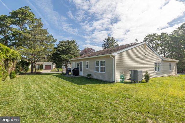 4 NARBERTH PL, Southampton, NJ 08088