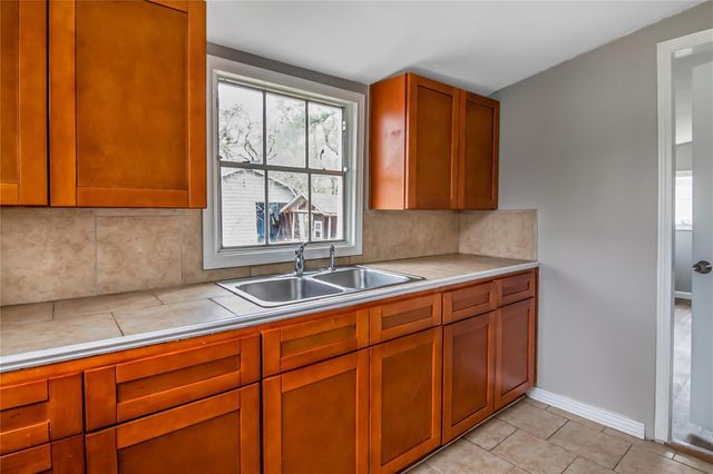 7214 W Knoll Street, Houston, TX 77028