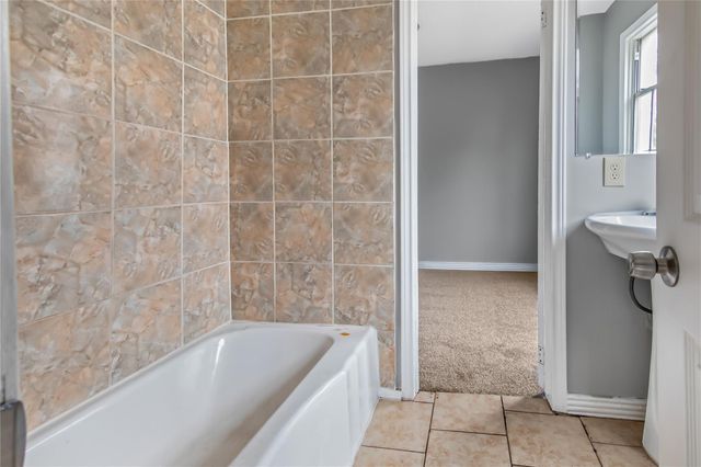 7214 W Knoll Street, Houston, TX 77028