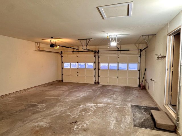 913 Chapel Hill ROAD, Madison, WI 53711