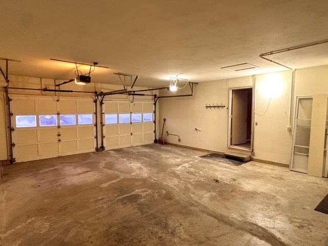 913 Chapel Hill ROAD, Madison, WI 53711