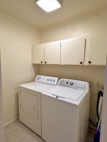 913 Chapel Hill ROAD, Madison, WI 53711