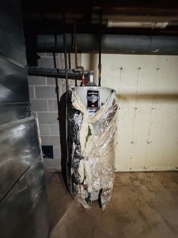 913 Chapel Hill ROAD, Madison, WI 53711