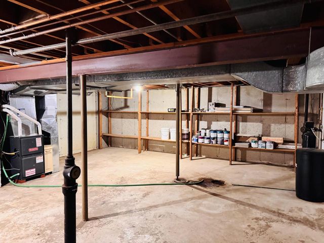 913 Chapel Hill ROAD, Madison, WI 53711