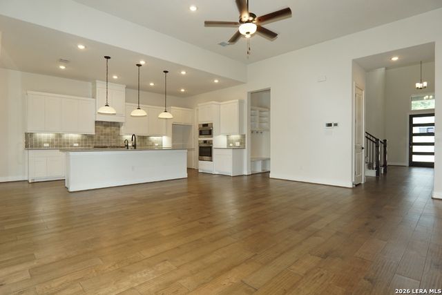 2710 Creekside View, San Antonio, TX 78230