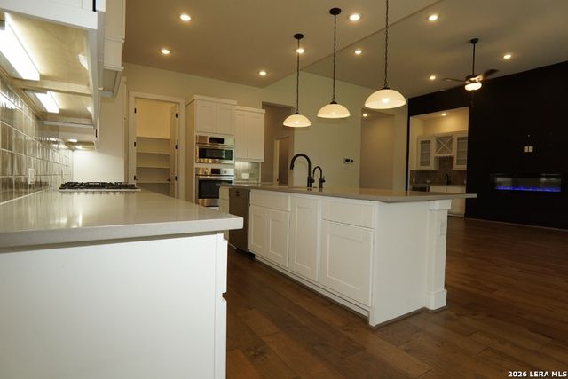 2710 Creekside View, San Antonio, TX 78230